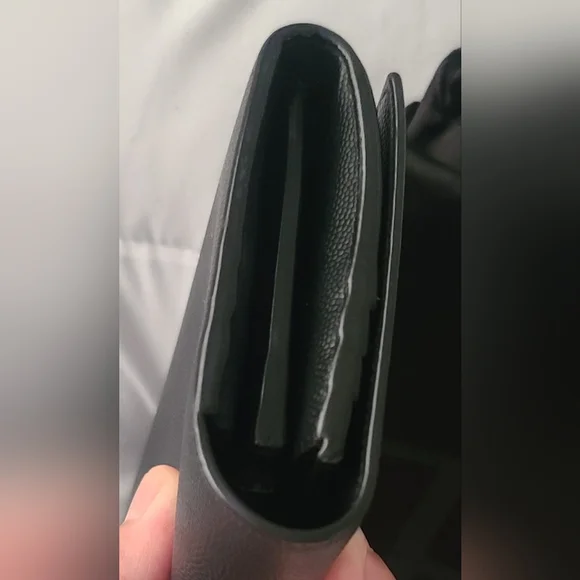 Authentic YSL black leather long wallet - Picture 4 of 15